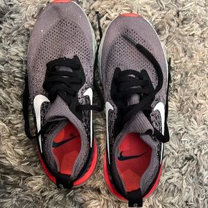 Nike epic react and fly knight 2 pairs size 6